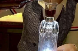 自调酒小姐姐,解锁个性化饮品新潮流